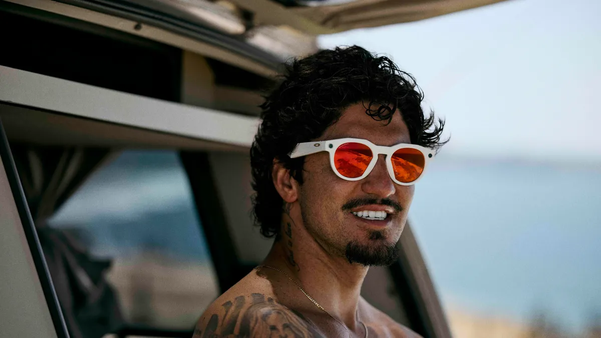 Oakley Meta HSTN